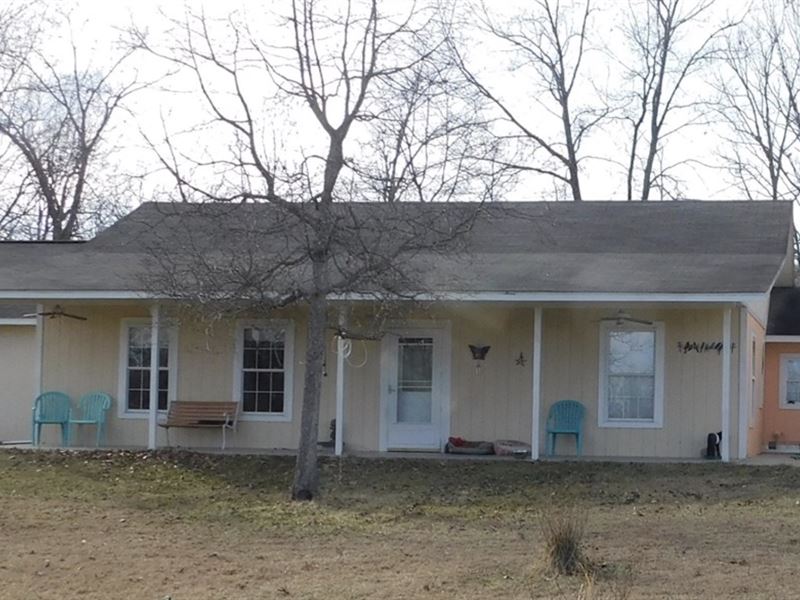 Country Home and Acreage for Sale : Mansfield : Wright County : Missouri