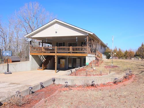 Home with Acreage in Winona, MO : Winona : Shannon County : Missouri
