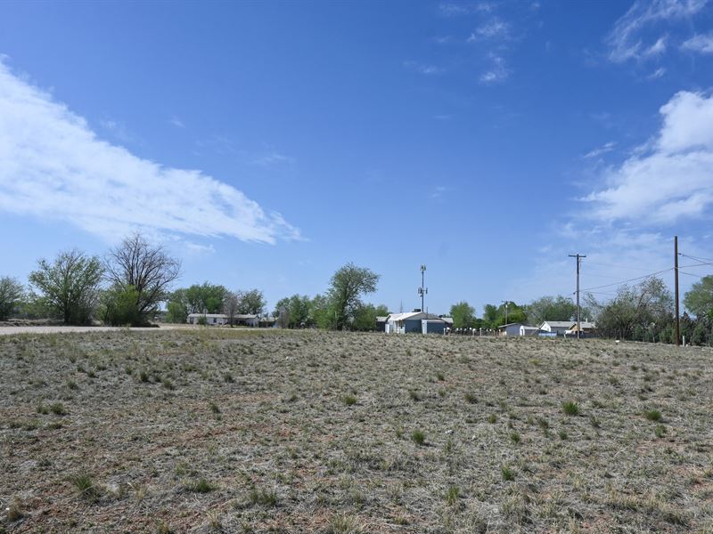 Near Highway with Power & Water : Paulden : Yavapai County : Arizona