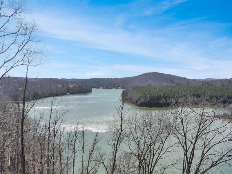 Wooded Lakefront Retreat : Pittsville : Pittsylvania County : Virginia
