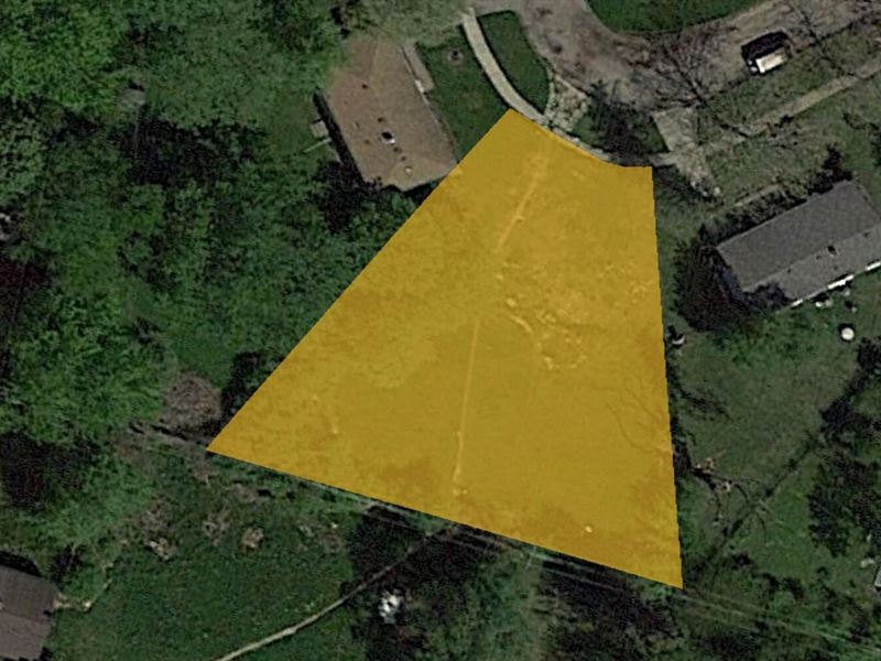 Residential Cul-De-Sac Property : Mount Morris : Genesee County : Michigan