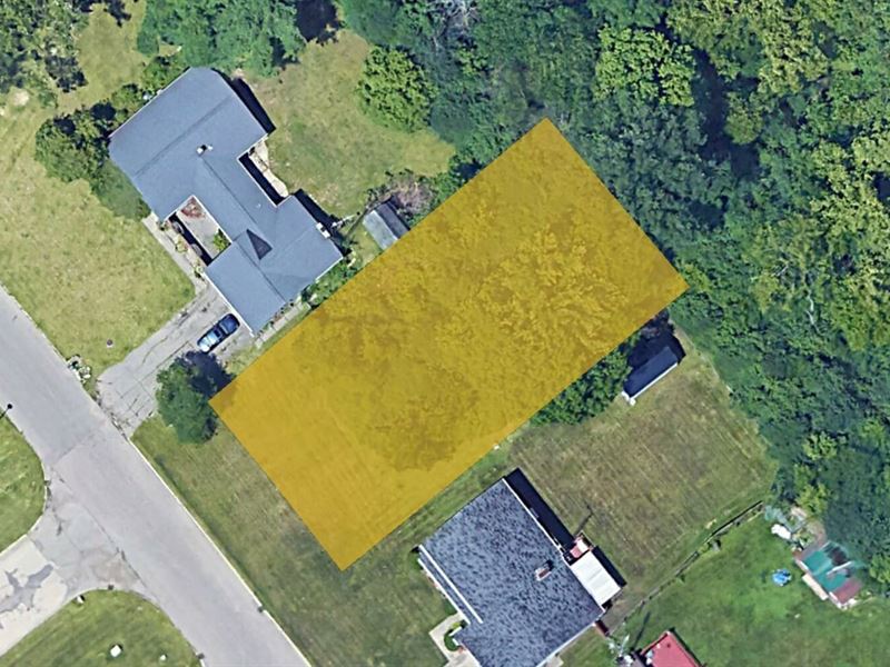 Residential Parcel with Utilities : Flint : Genesee County : Michigan