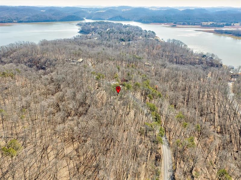 Lot in Cherokee Lake Subdivision : Mooresburg : Hawkins County : Tennessee