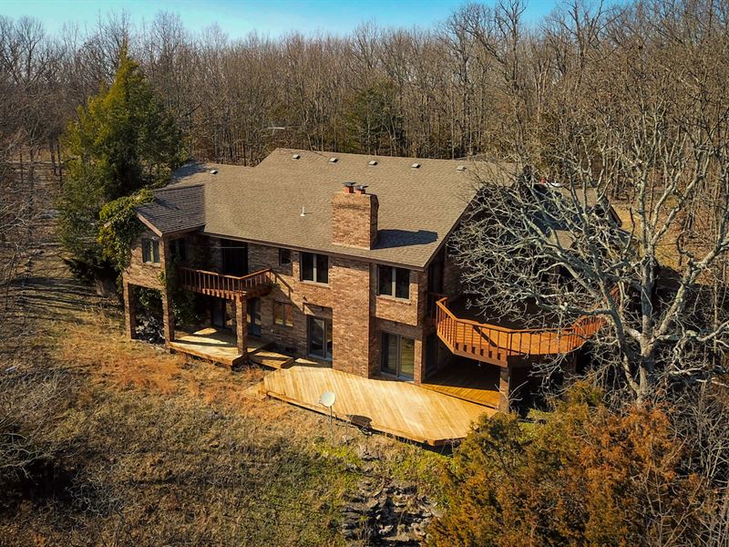 Private Executive Style Home : Mountain Grove : Wright County : Missouri