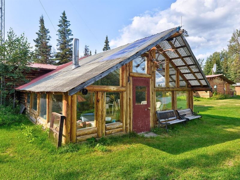 Eagle's Roost Lodge : Funny River : Kenai Peninsula Borough : Alaska