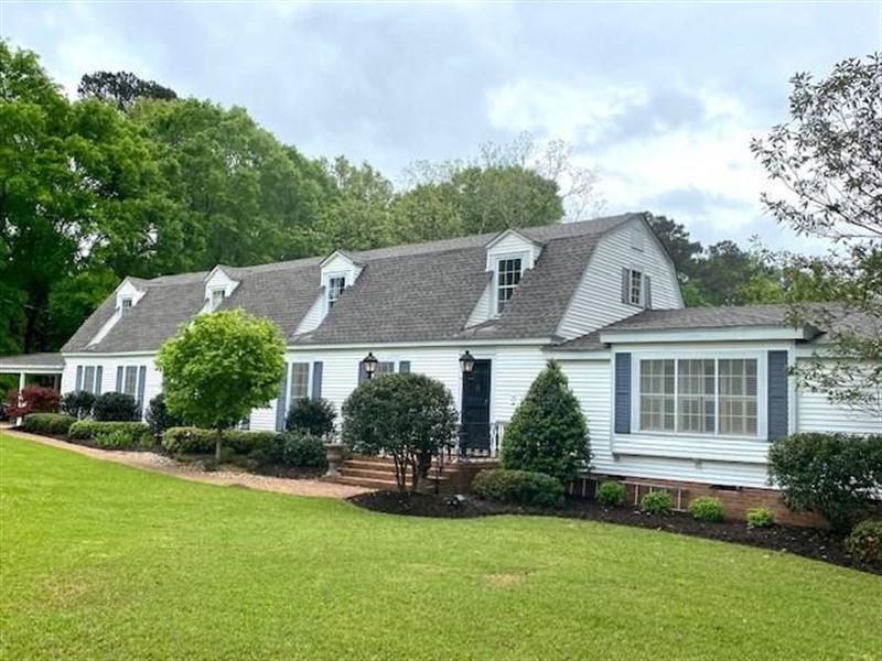 5 Bed, 3.5 Bath Large Country Home : McComb : Pike County : Mississippi