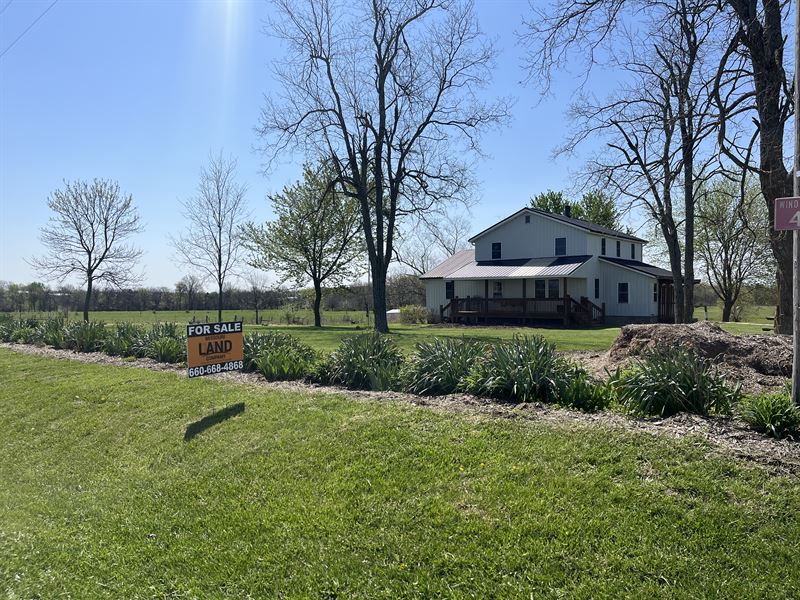 55 Acre Versatile Windsor, MO Farm : Windsor : Henry County : Missouri