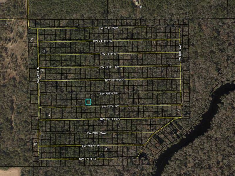 Rv / Travel Trailer / Motorhome Lot : Jasper : Hamilton County : Florida