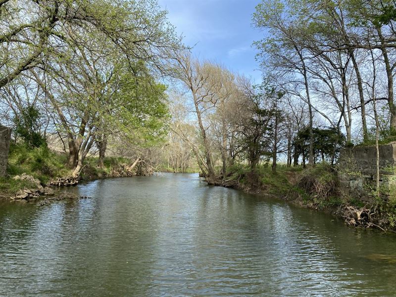 360 Acres Beautiful Creekbottom Far : Edna : Labette County : Kansas