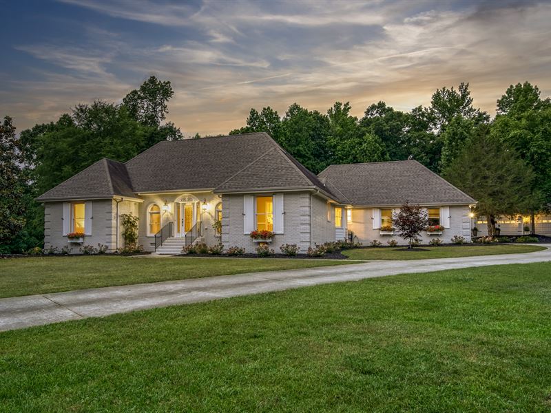 Beautiful Brick Ranch on 5.75 Acres : Rutledge : Morgan County : Georgia