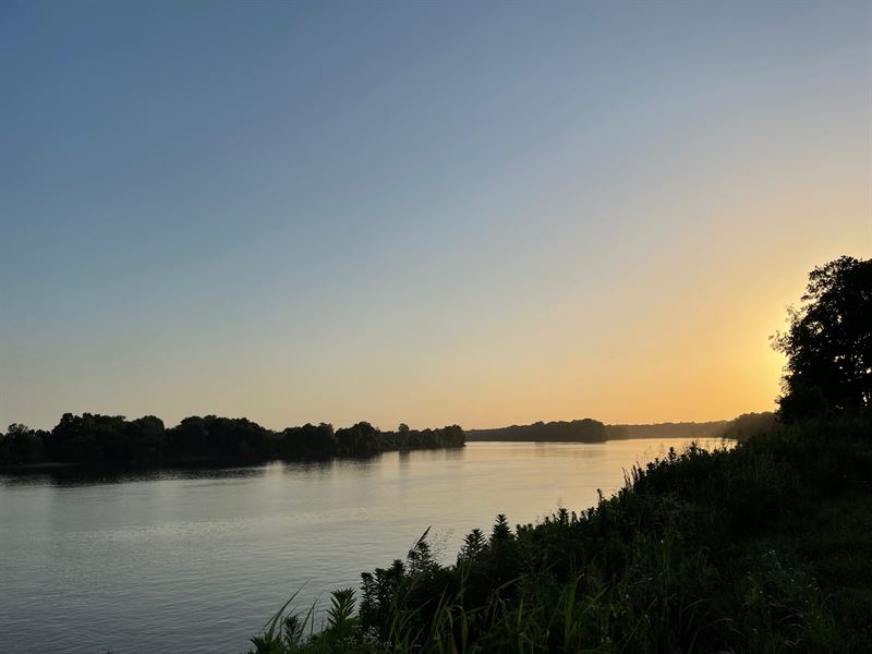 TN Riverfront Home, Land for Sale : Crump : Hardin County : Tennessee