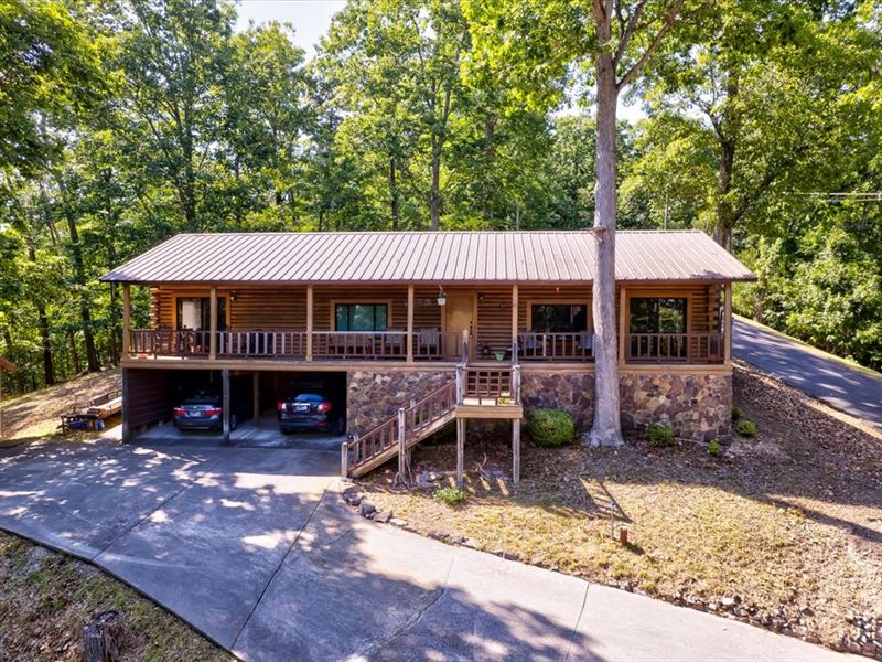 Cabin Overlooking Cherokee Lake : Mooresburg : Hawkins County : Tennessee