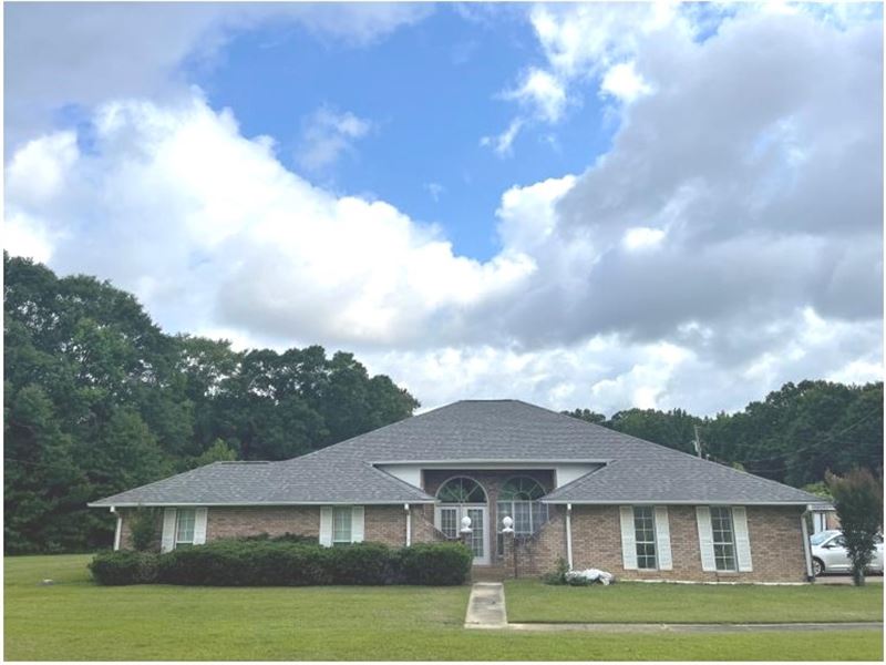 1.6 Acres with A Home in Lincoln Co : Bogue Chitto : Lincoln County : Mississippi