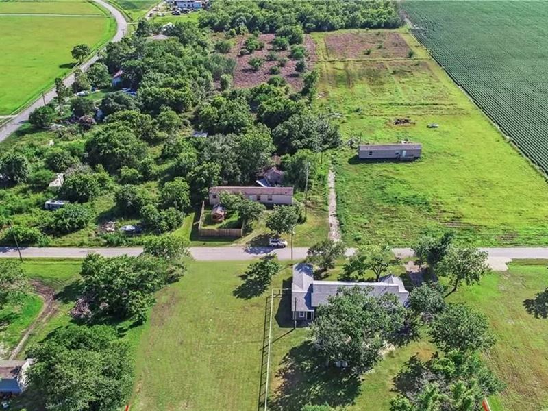 392K Sqft in Victoria County, TX : Victoria : Victoria County : Texas