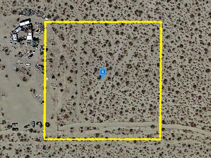 2.50 Acres of Satisfaction for You : Landers : San Bernardino County : California