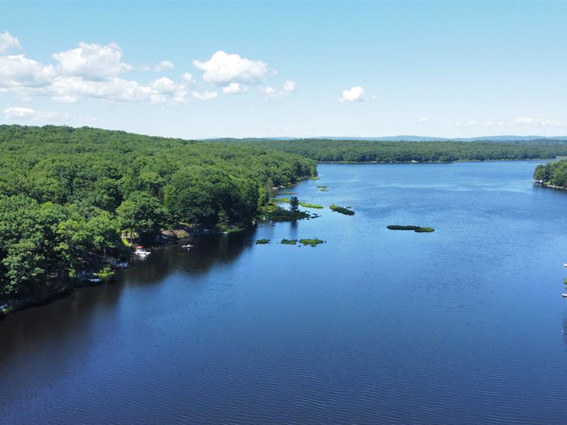 45K Sqft in Hawley, PA : Hawley : Wayne County : Pennsylvania