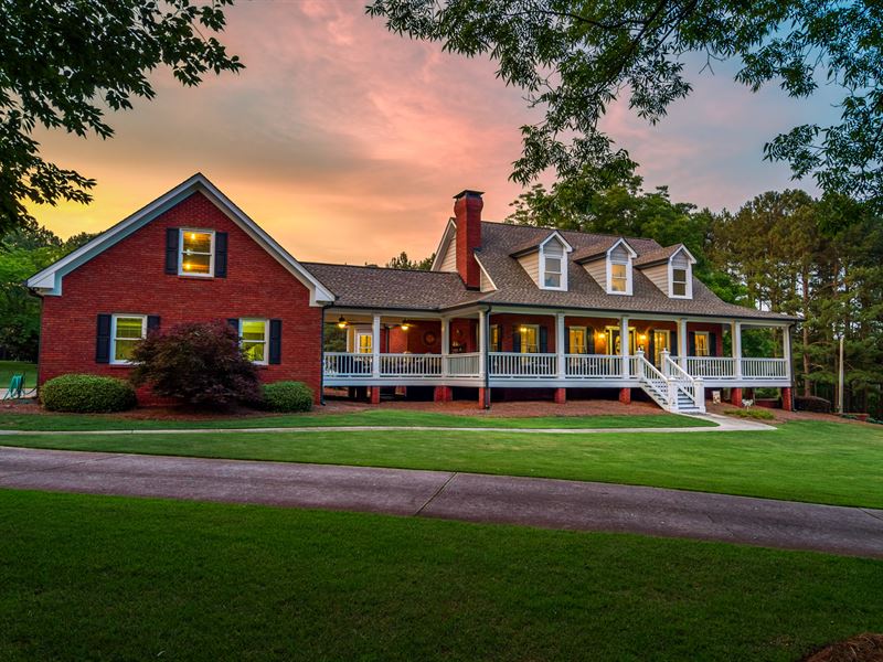 Amazing Custom Built Home on 8 Ac : Covington : Newton County : Georgia