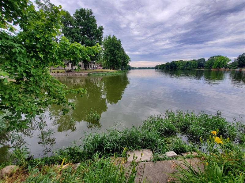 Twin Lakes Lot : Paris : Edgar County : Illinois