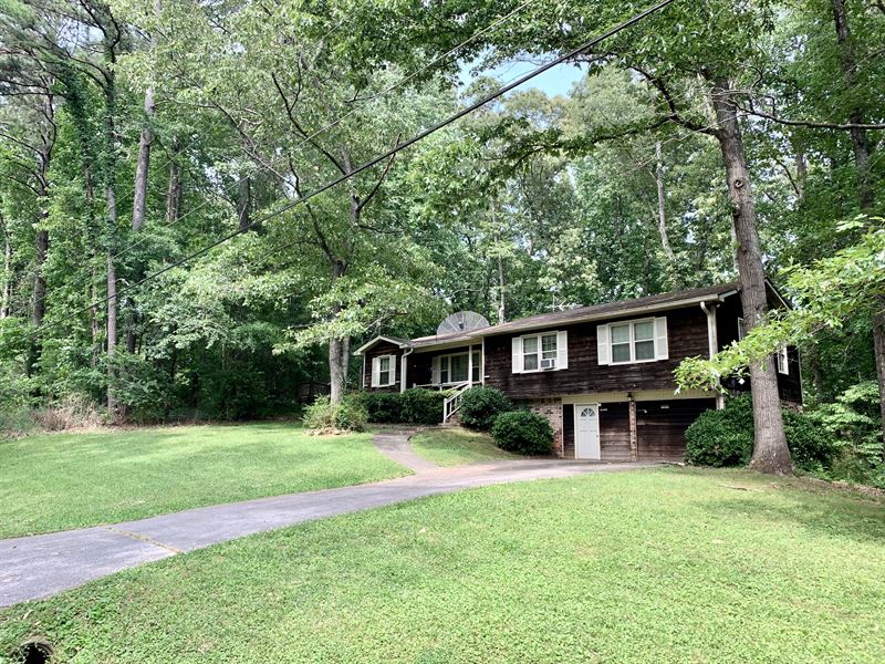 Prime Development Near Downtown : Woodstock : Cherokee County : Georgia