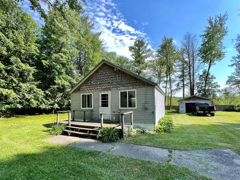 Cottage Near Panther Lake : Constantia : Oswego County : New York