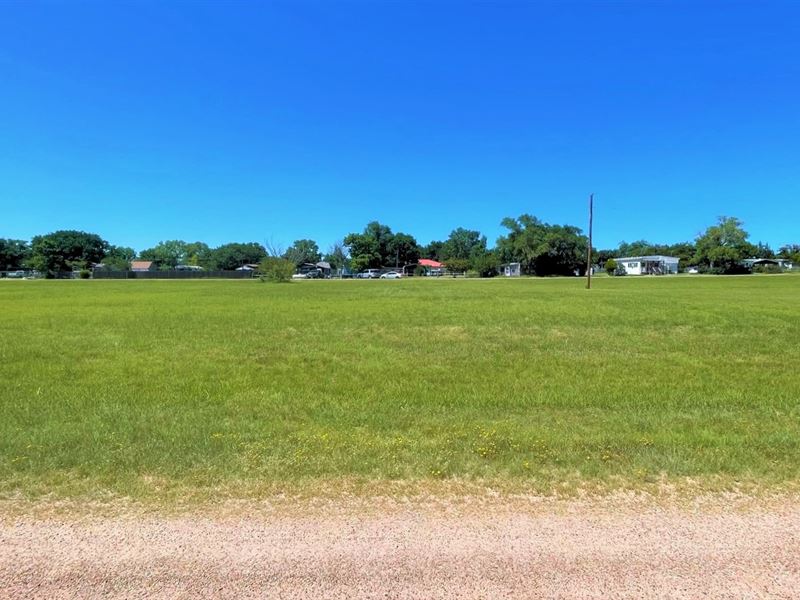 .23 Acre Cleared Lot for Cottage : Howardwick : Donley County : Texas