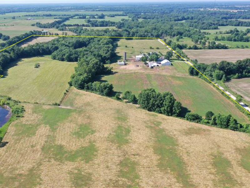 2 Country Homes Outbuildings 72 : Windsor : Benton County : Missouri