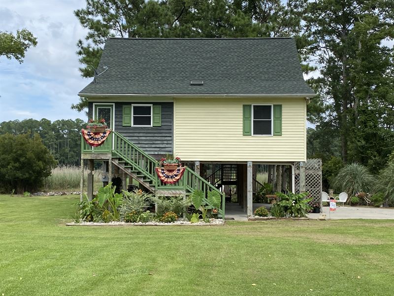 Beautiful Waterfront Home : Aurora : Beaufort County : North Carolina