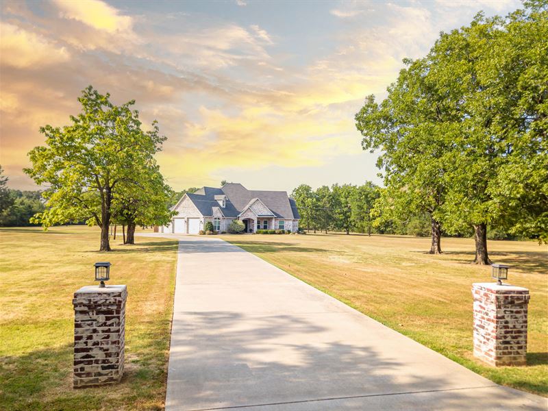 Executive Luxury Estate in NE TX : Reno : Lamar County : Texas