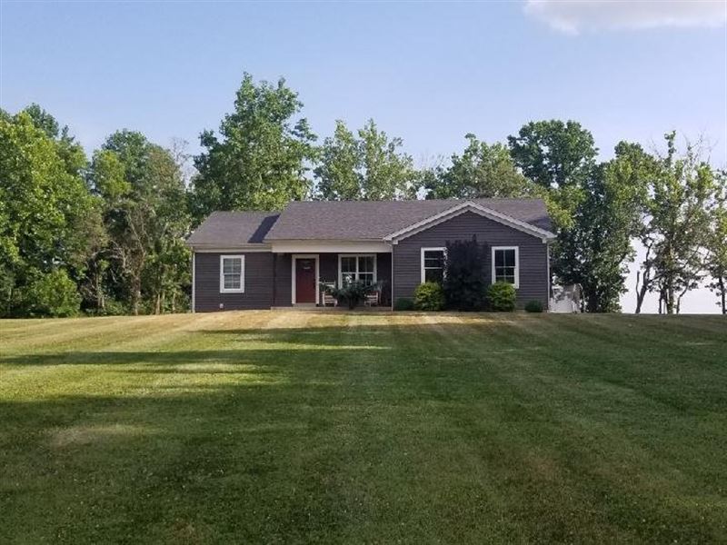 Beautiful Home on 5 Acres : Corydon : Harrison County : Indiana