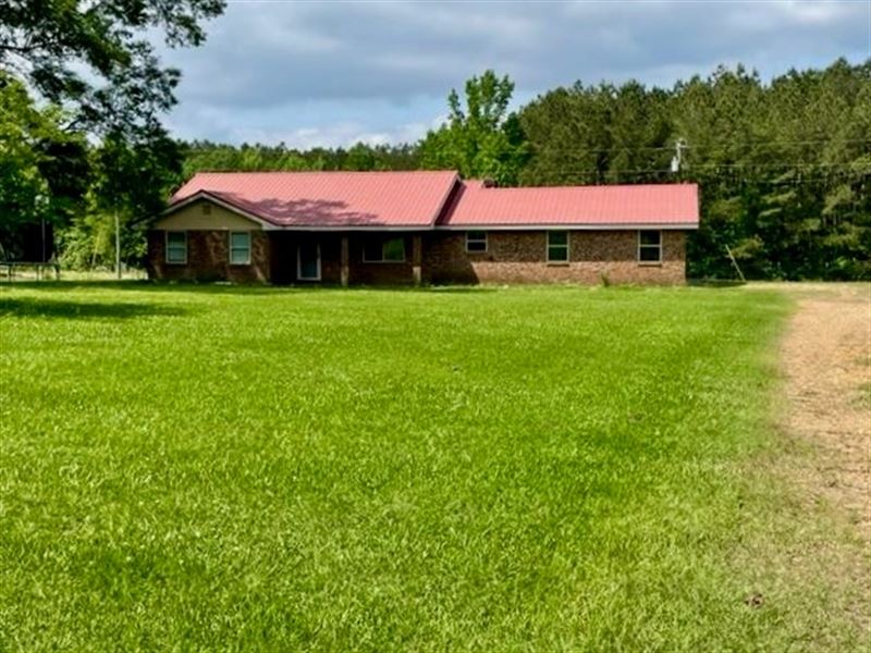 2 Bed/1.5 Bath Home On 28.75 Acres : Sontag : Lincoln County : Mississippi