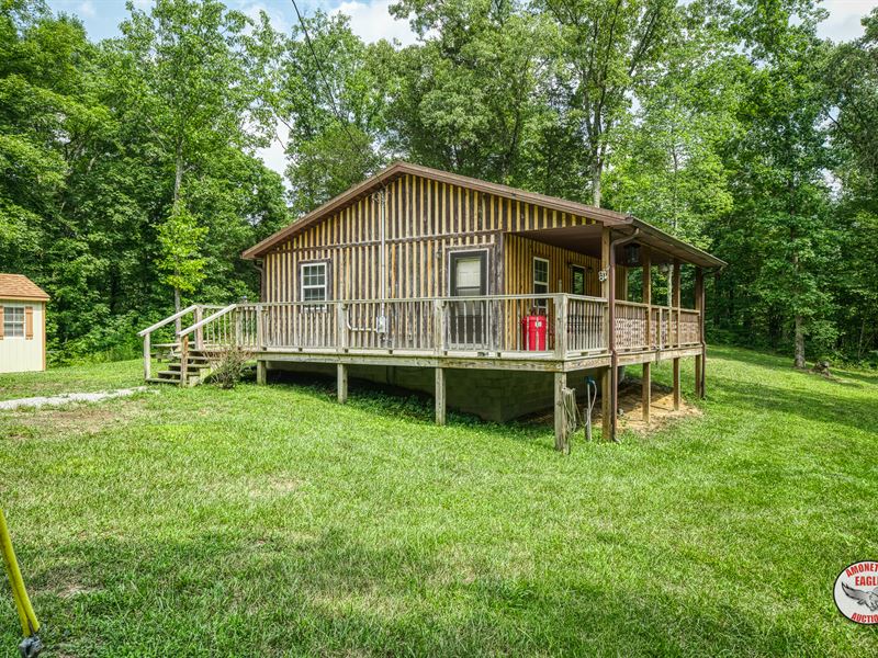 Cabin & 23+/- Acres : Albany : Clinton County : Kentucky