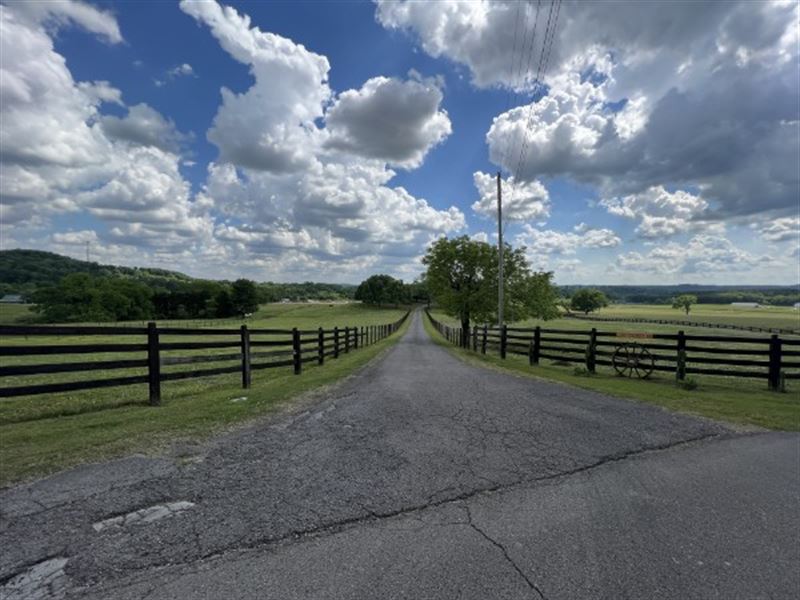 Stunning Ranchette for Sale In TN : Pulaski : Giles County : Tennessee