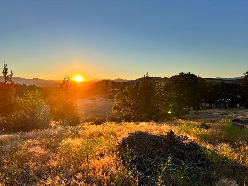 Enjoy Gorgeous Views Northern CA : Montague : Siskiyou County : California
