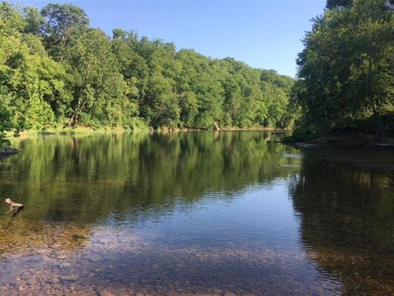Gasconade River Frontage, 200 Acres : Mountain Grove : Wright County : Missouri