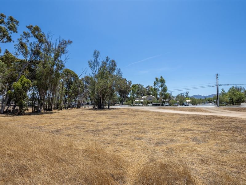 Ramona Commercial Property Land for Sale in Ramona, San Diego County