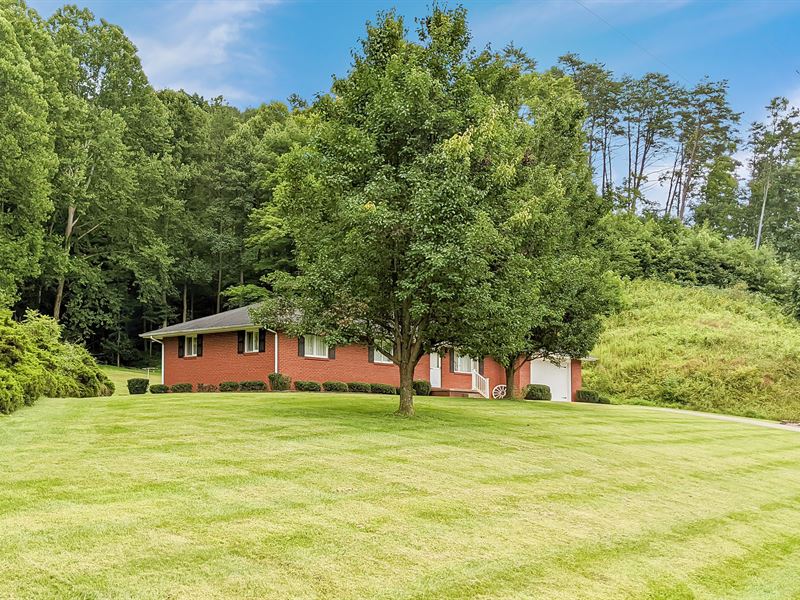 Country Home in Jackson County, OH : Jackson : Jackson County : Ohio
