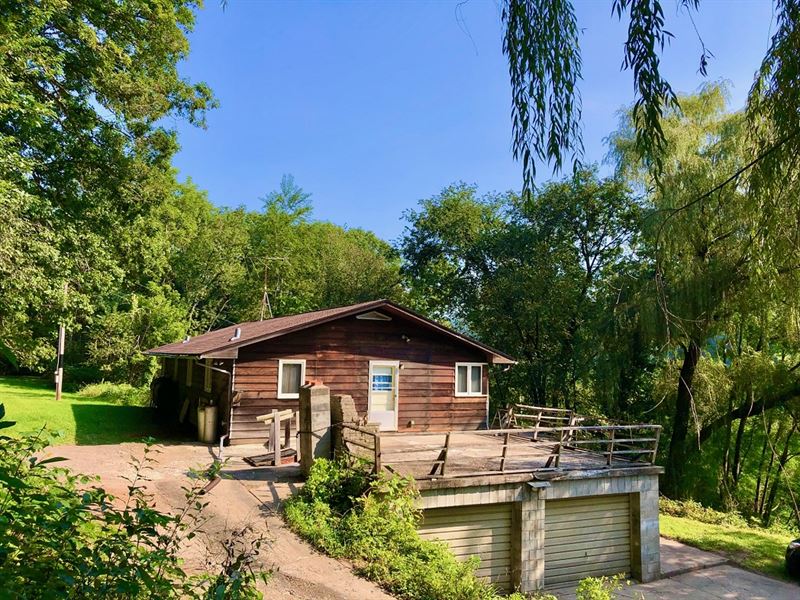 8.5 Acres, Home in Winona County : Winona : Winona County : Minnesota