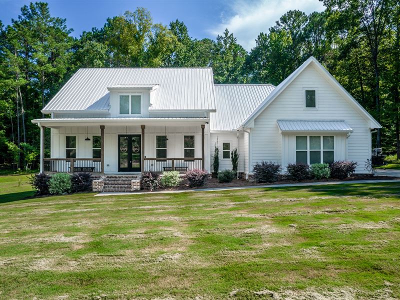 Beautiful Home on Generous Lot : Buckhead : Morgan County : Georgia