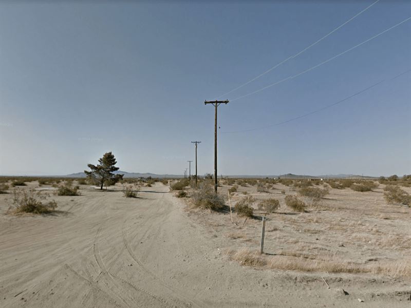 Perfect for Mobile or Tiny Home : Lake Los Angeles : Los Angeles County : California