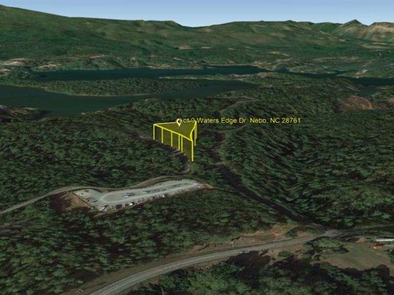 Lot in A Gated Lakefront Community : Nebo : McDowell County : North Carolina