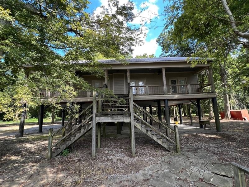 Smith Point Cabin in Bolivar County : Gunnison : Bolivar County : Mississippi