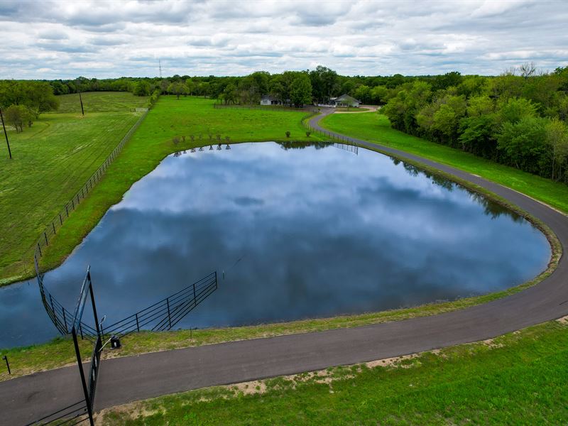 15 Acre Dream Ranch Close to Town : Paris : Lamar County : Texas