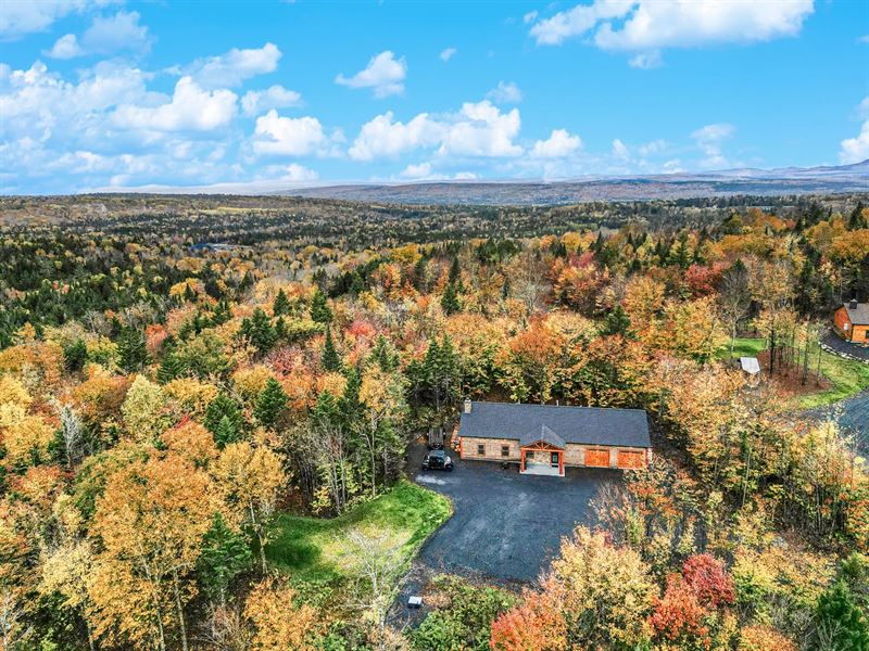 Custom Built 3 Bedroom Log Sided Ho : Greenville : Piscataquis County : Maine