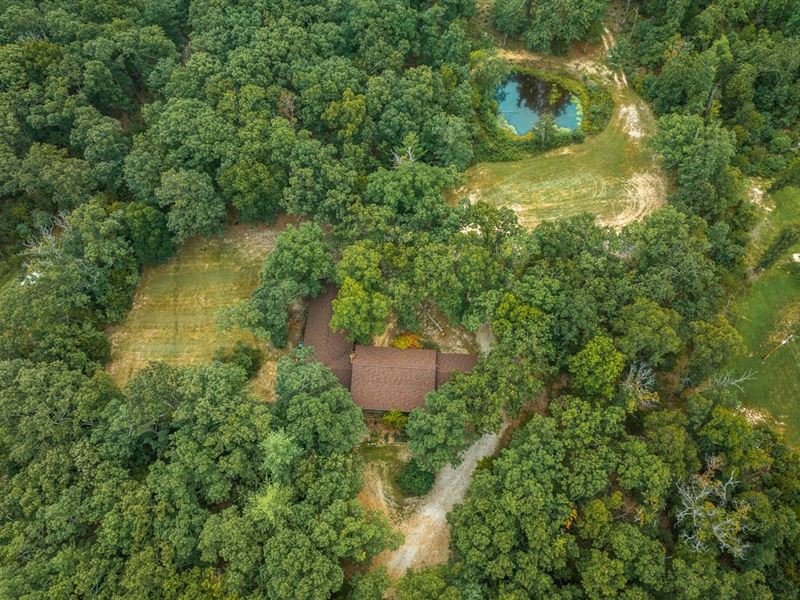 Copperhead Lodge : Saint James : Phelps County : Missouri