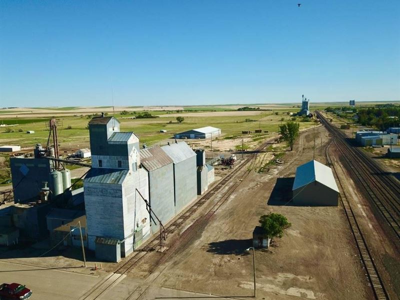Capable Conrad Lot, Montana : Conrad : Pondera County : Montana