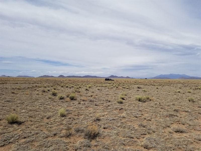 Stars, Mountains & Rivers in Co : San Luis : Costilla County : Colorado