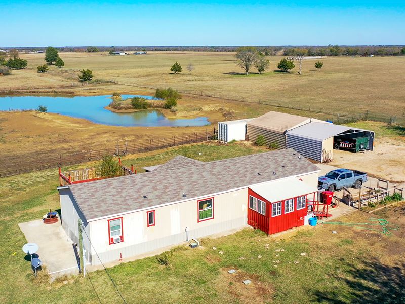 Country Home with Acreage for Sale : Blossom : Lamar County : Texas