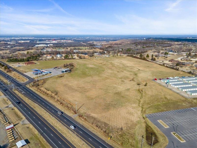 Tract 2 Commercial Property in Fort : Fort Smith : Sebastian County : Arkansas