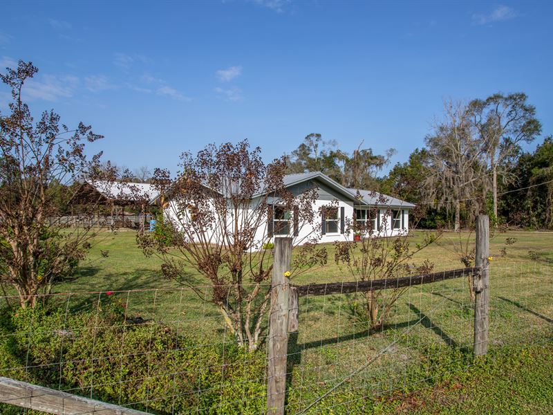 Country Home on 2.75 Acres : Lawtey : Bradford County : Florida