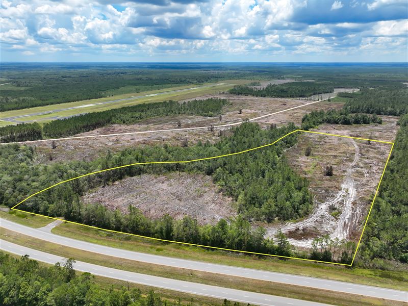 24 Acres on Hwy 82 : Nahunta : Brantley County : Georgia